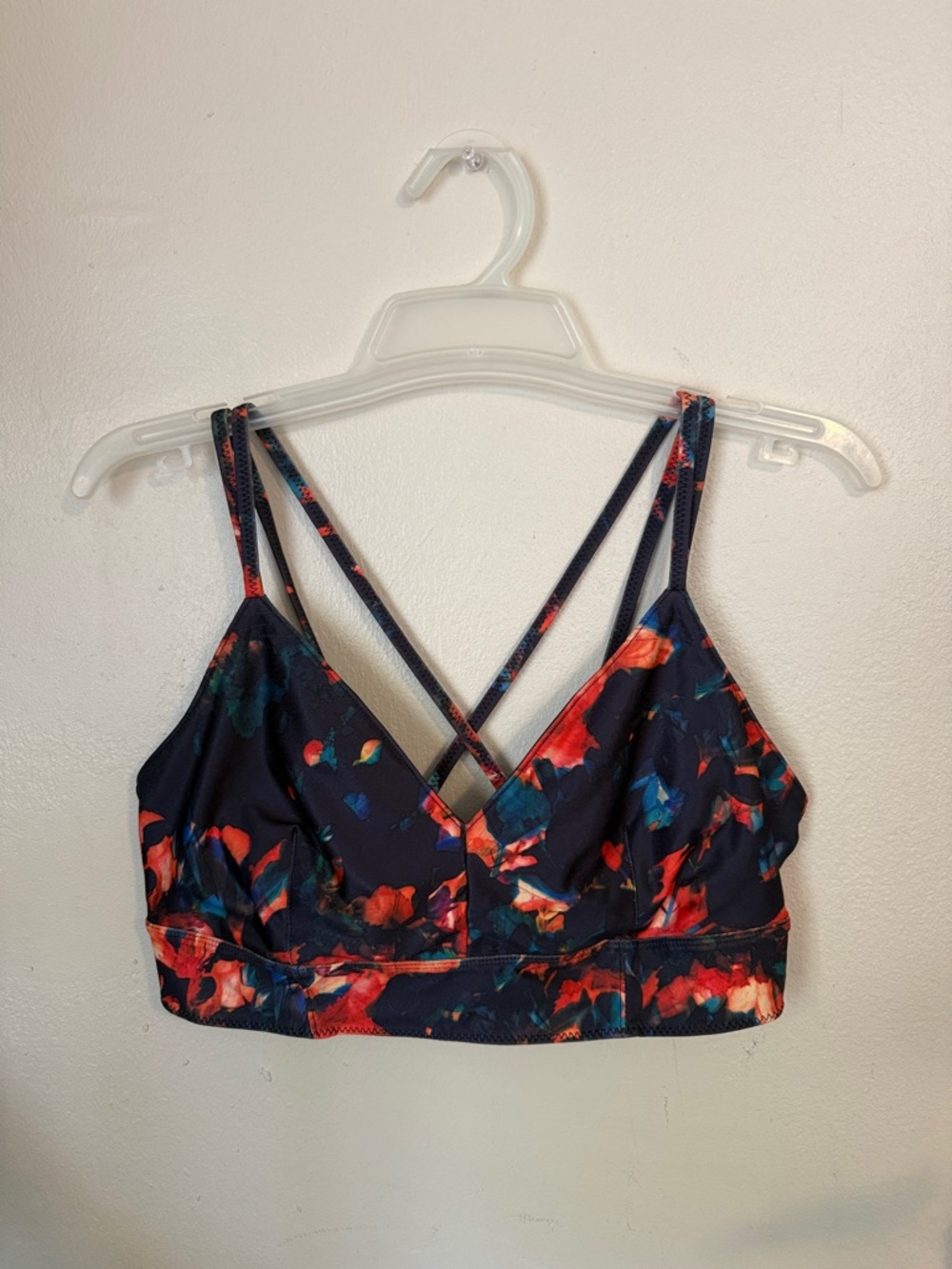 Floral Print Strappy Sports bra in Navy and Red